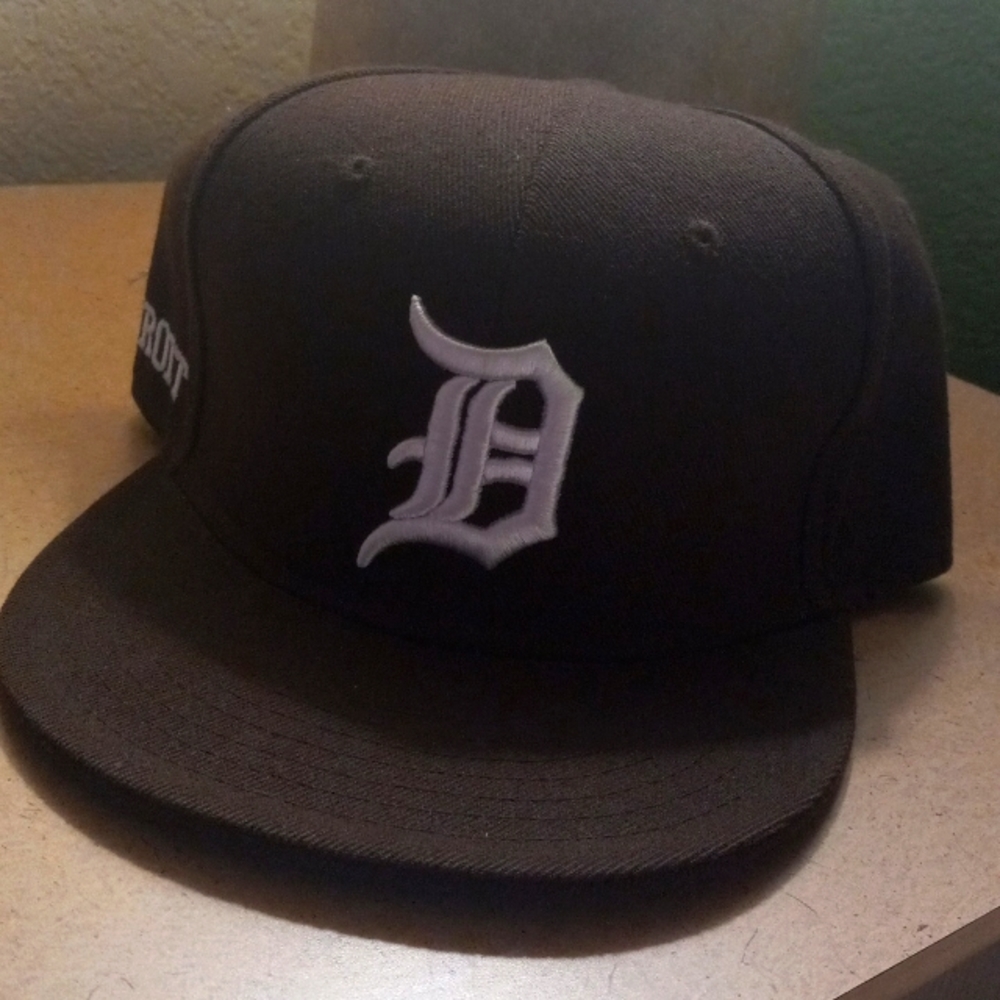 Detroit hat